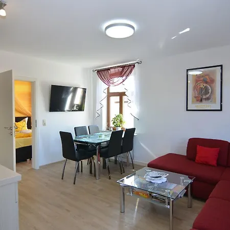 Apartament 1 *